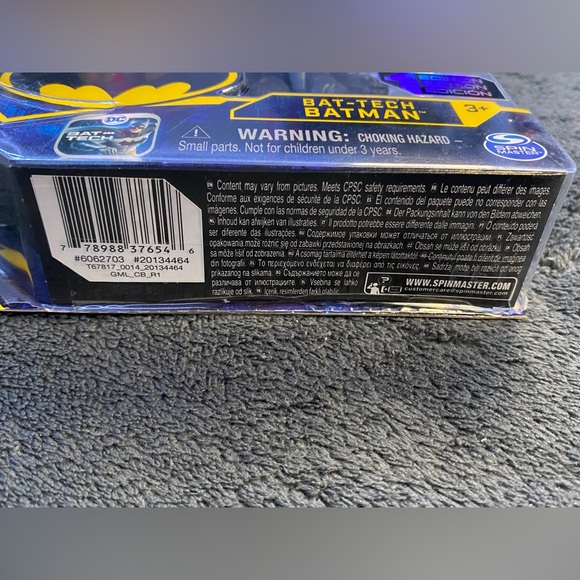 🌟RARE🌟 DC SPIN MASTERS BAT TECH BATMAN 1st edition w/3 Surprise Accessories - Picture 3 of 4